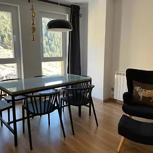 Modern And Cozy In With Views - Vall Del Nord Apartamento