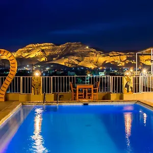 thebes-hotel.hotels-luxor-egypt.com/